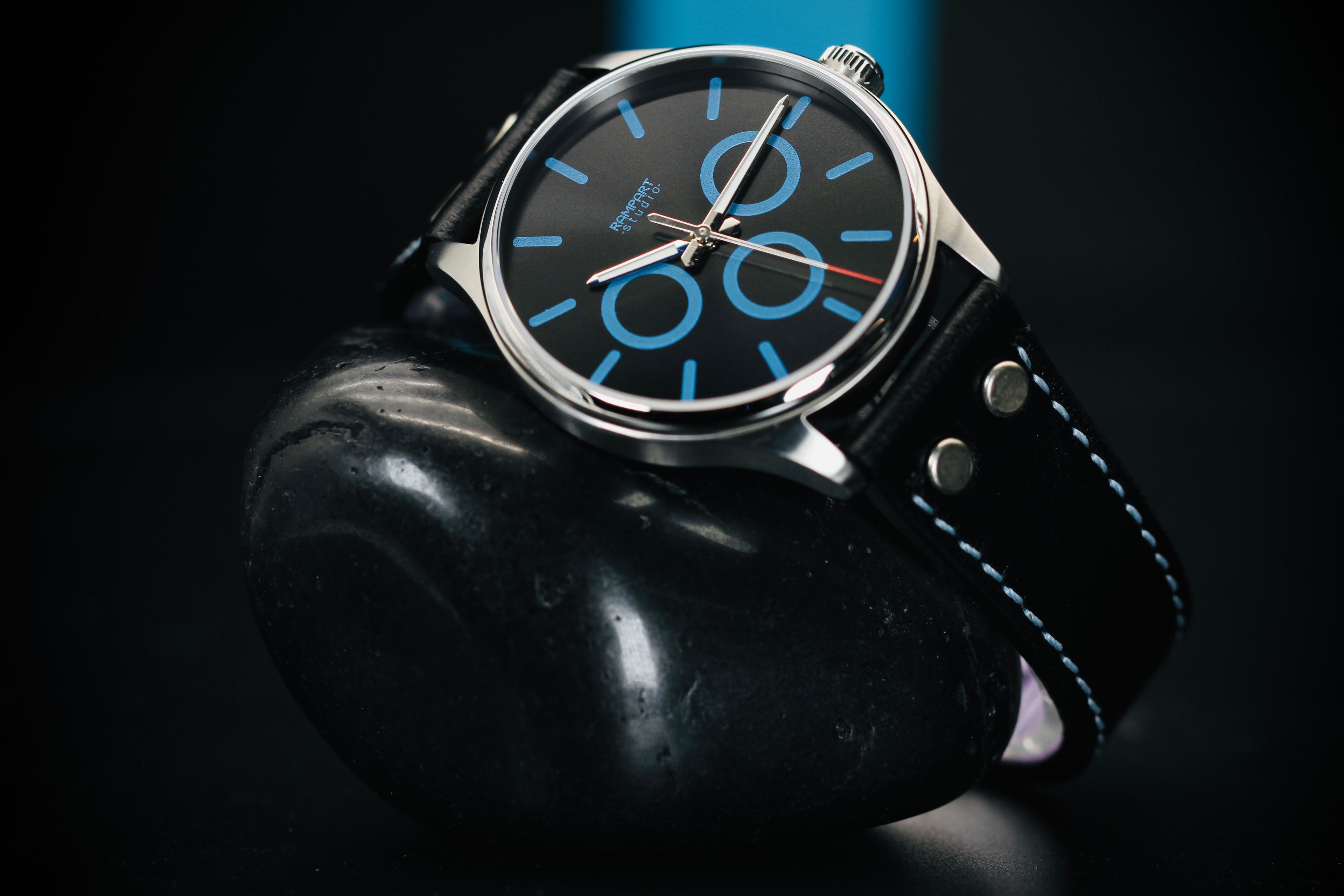 Fauxgraph - Metalic Black Dial, Blue