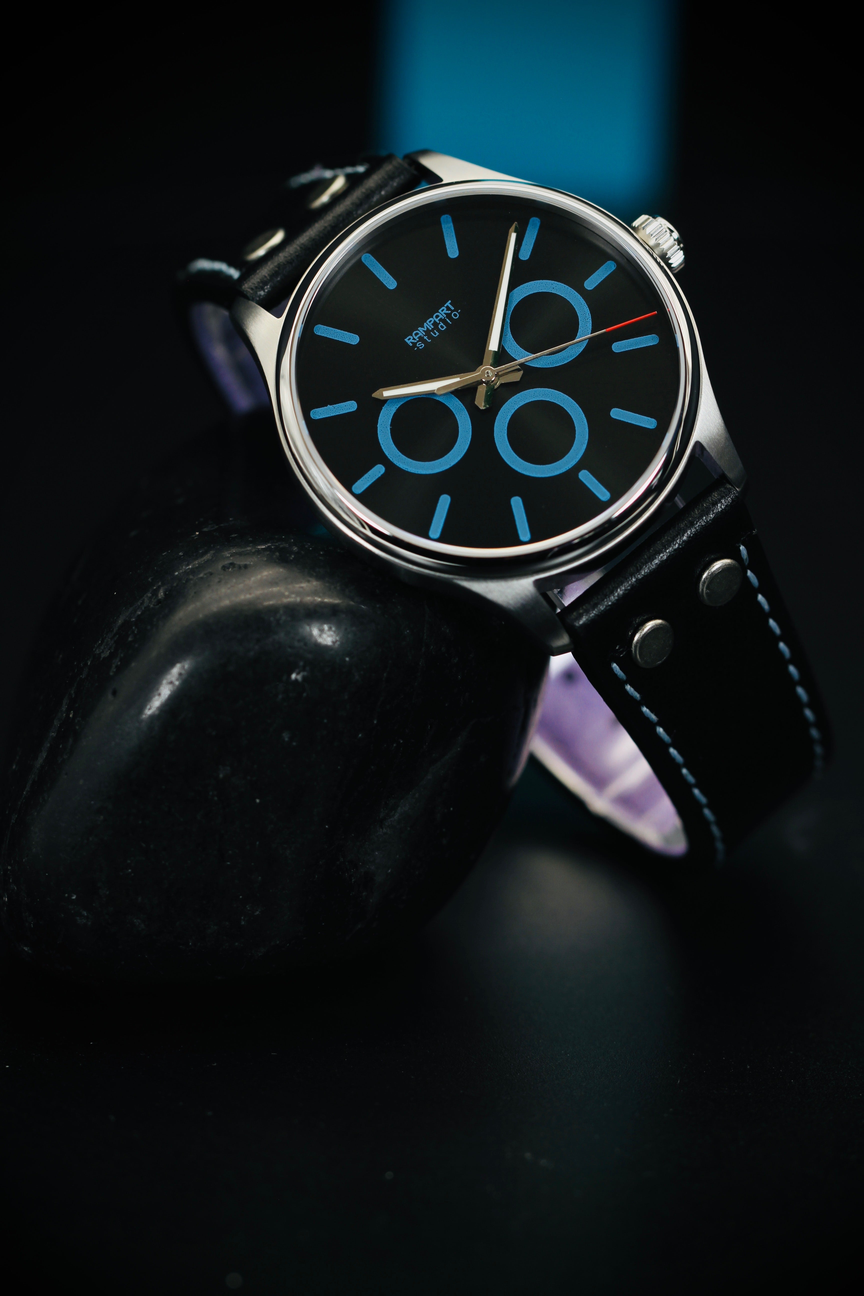 Fauxgraph - Metalic Black Dial, Blue